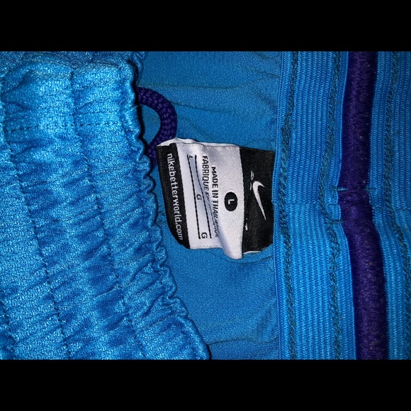 Men’s Nike LeBron Shorts - Picture 2 of 2